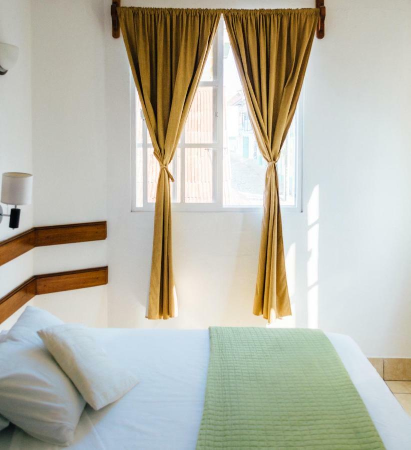 מלון Casa Amelia 3*